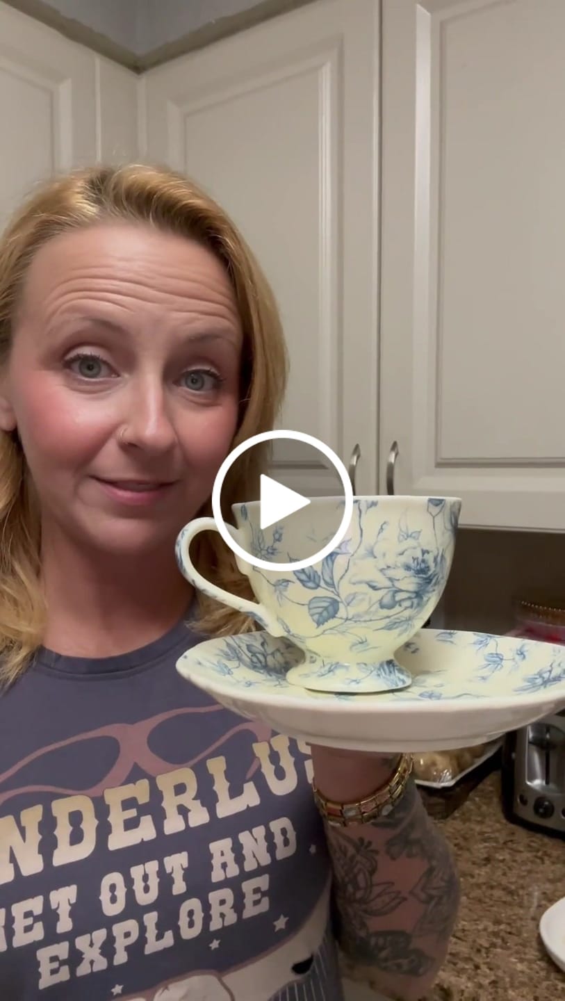 Customer video review of Blue Rose Toile Fine Porcelain Tea Cup and Saucer