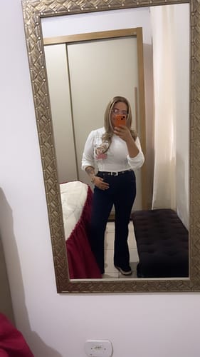Customer photo review of Lace Front HD Aline Loira 70cm - Repartição Livre 13x6