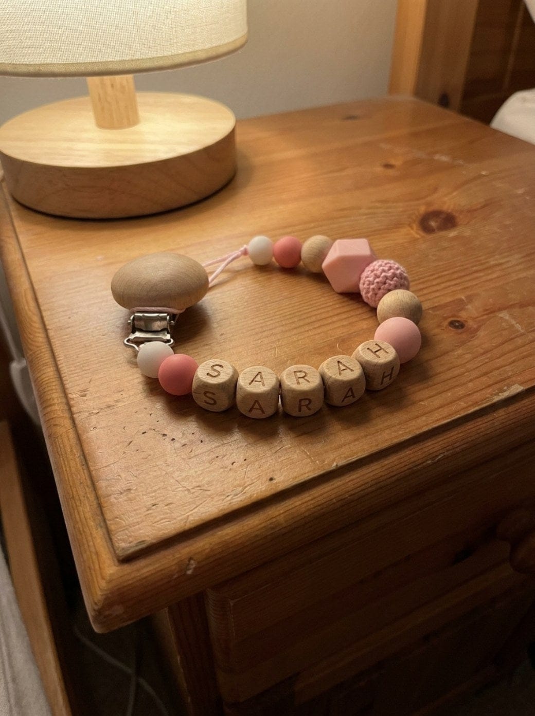 Customer photo review of Schnullerkette mit Namen Koala | Personalisiert Holz Silikon Gravur Baby