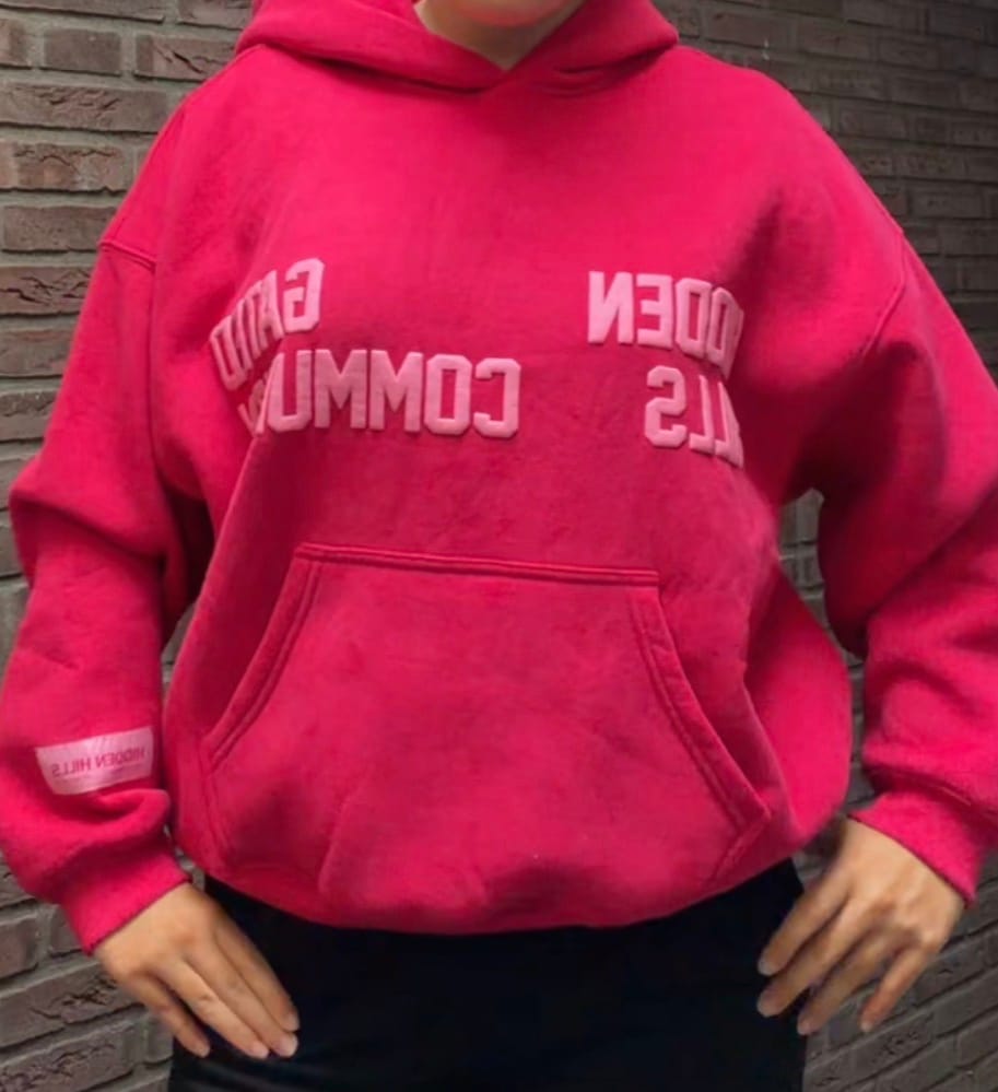 Customer photo review of GATED COMMUNITY HOODIE DARK PINK/BUBBLEGUM PINK