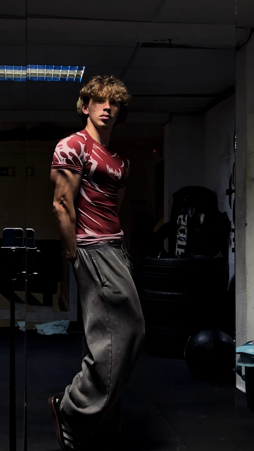 Customer photo review of Doom Tech™ Armored shortsleeve Compression [CARNAGE/CLARK SIGNATURE]