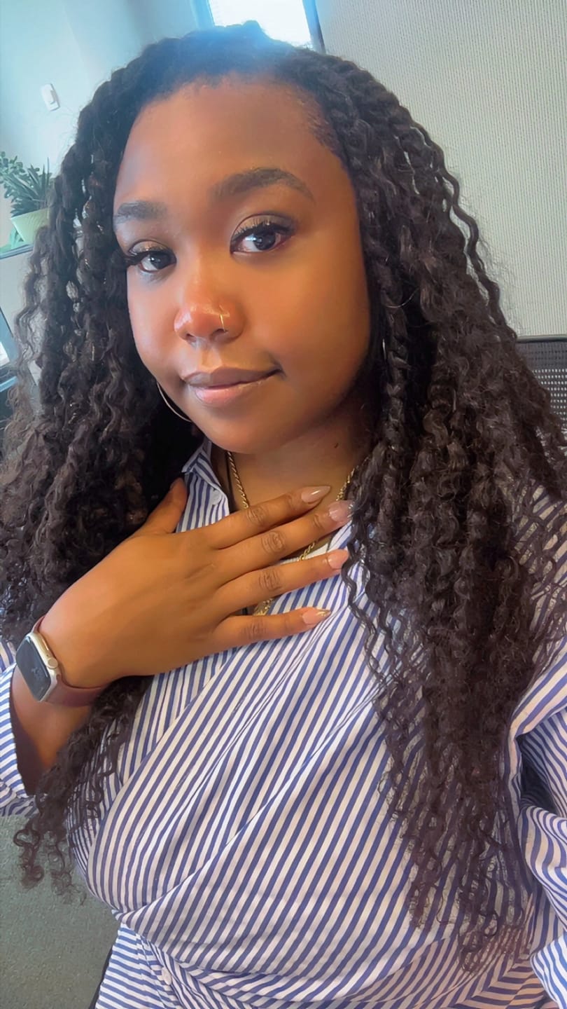 Customer photo review of Ywigs Burmese Water Curly Human Crochet Hair
