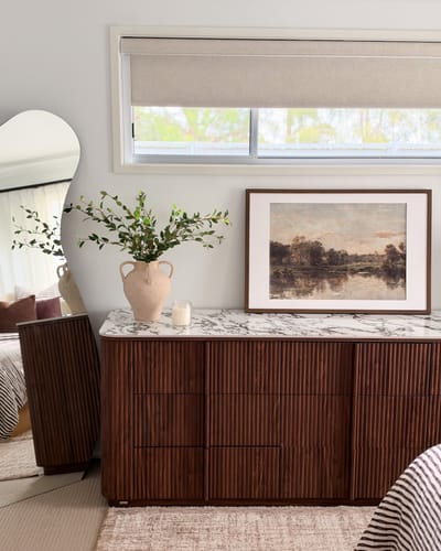 Customer photo review of SmartWings Motorized Roller Shades 100% Blackout Linen