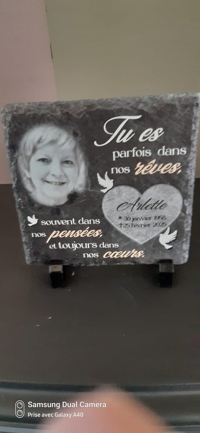 Customer photo review of Printeers - Plastic stand for Slate plate