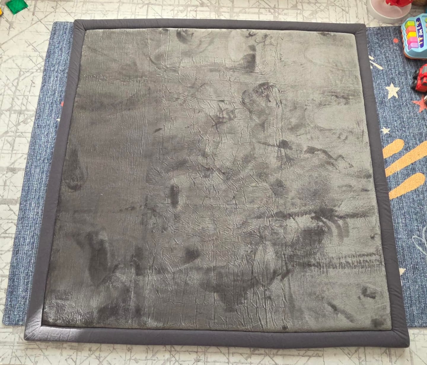 Customer photo review of Huggello™ - Alfombra de Juego Antigolpes