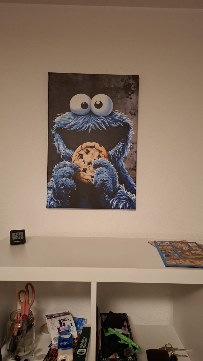Customer photo review of Leinwandbild Keksmonster Hochformat