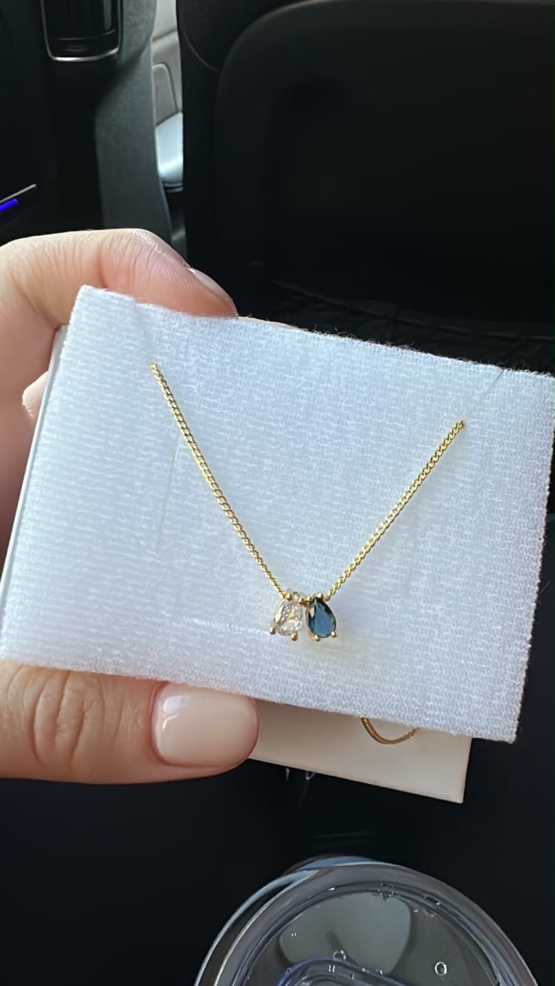 Customer photo review of Personaliza Tu Collar Birthstone Gota Dorado