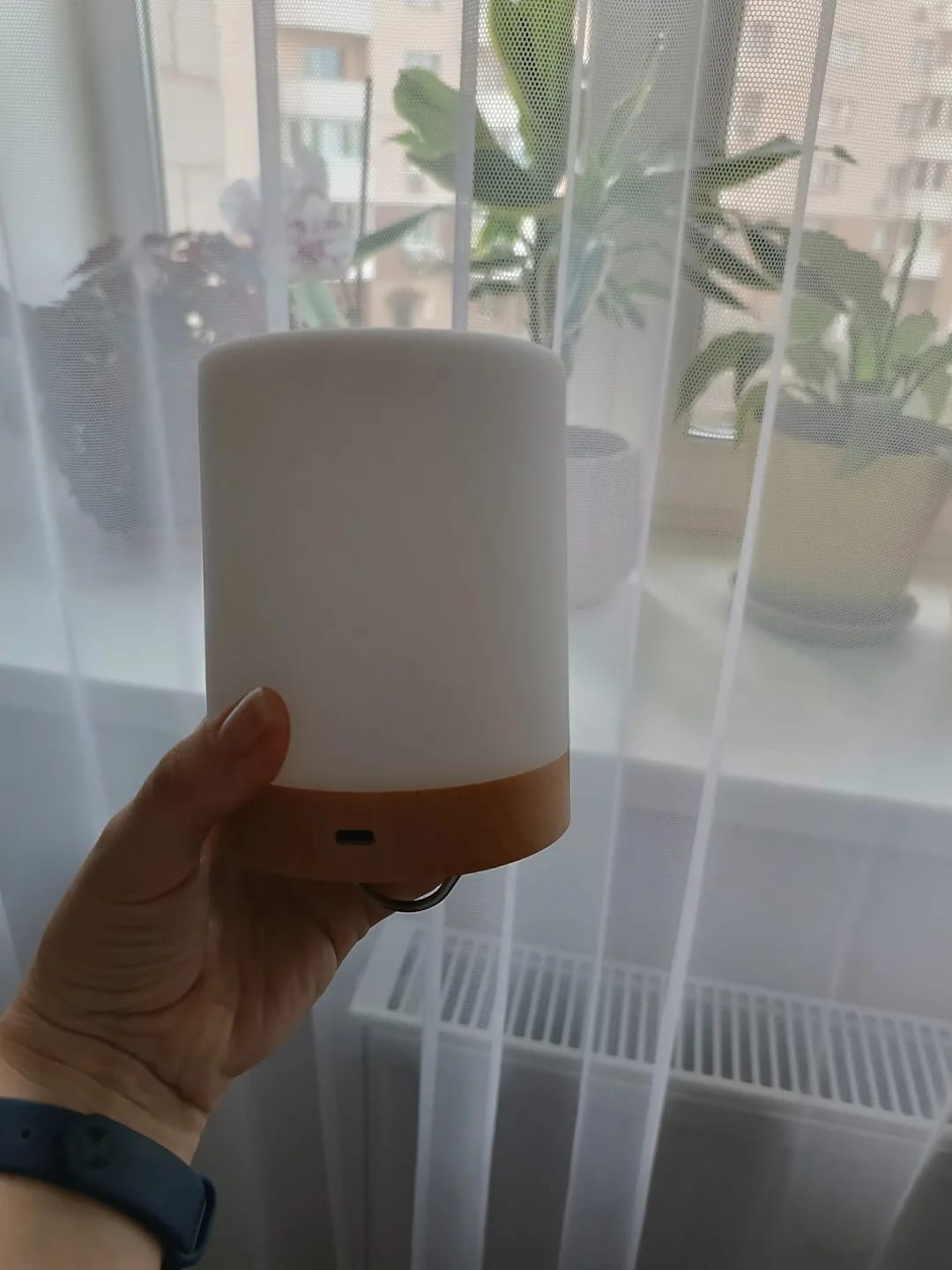 Customer photo review of Colour-Changing Table Lamp for Bedside, Remote Control, 12 cm
