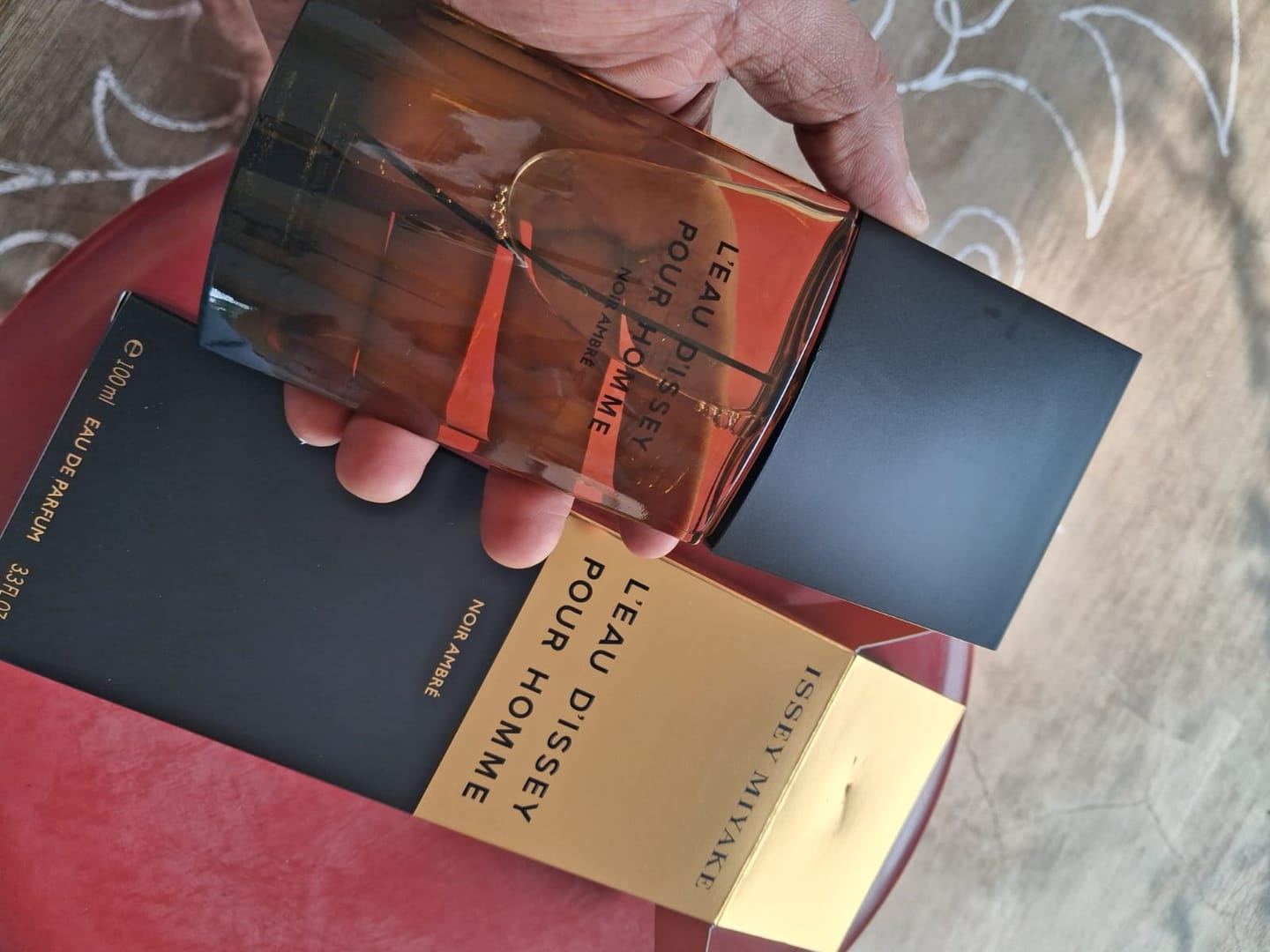 Customer photo review of Issey Miyake L'Eau d'Issey Pour Homme Noir Ambre Eau De Parfum