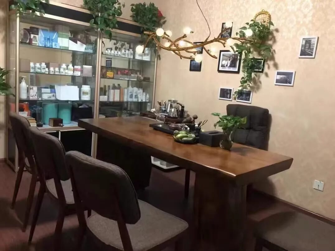 Customer photo review of Glass Chandelier for Stairwell, Branching Resin, 8-42 Lights
