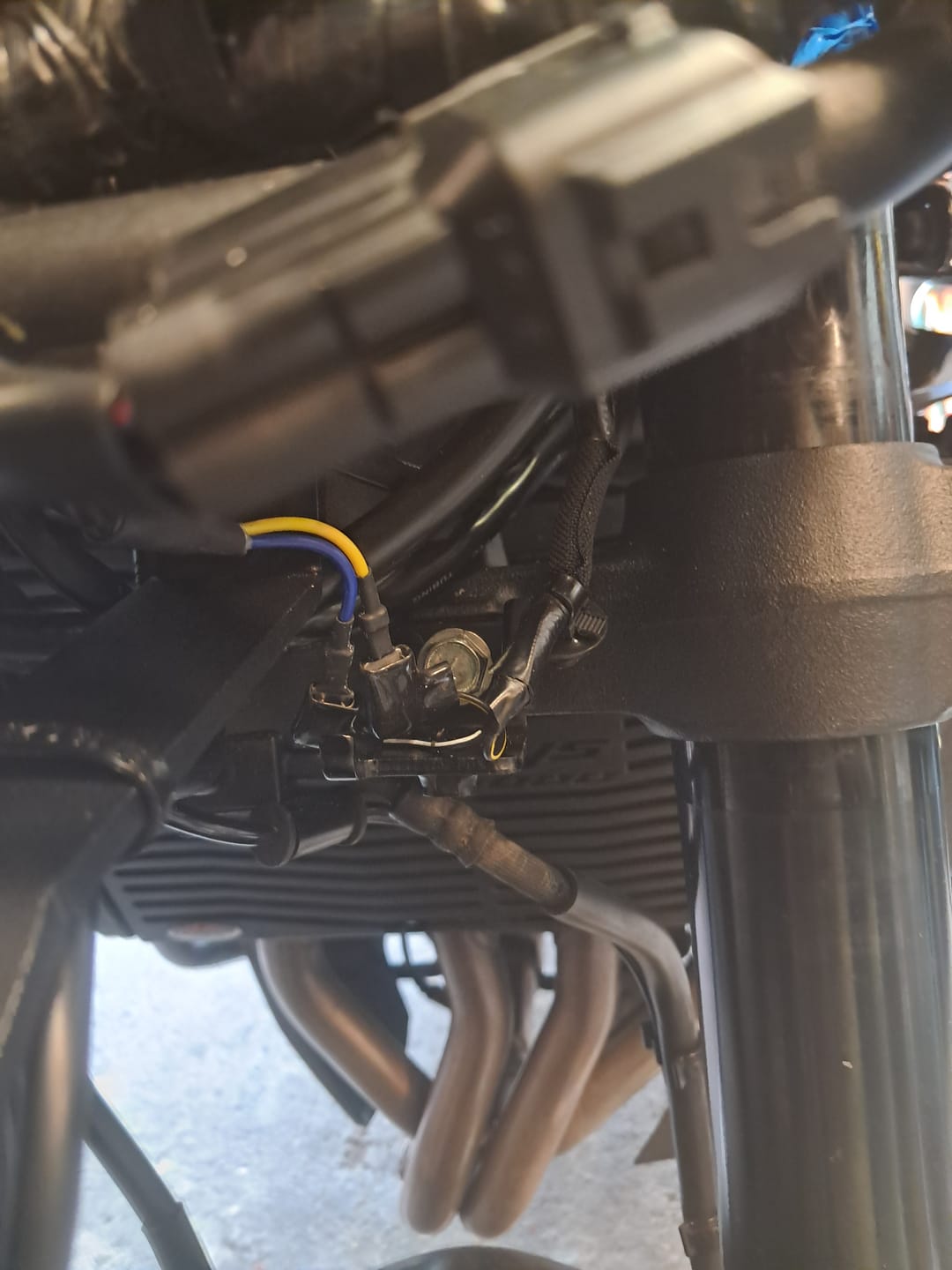 Customer photo review of Universal Wiring Harness for SoundBomb Horns - 5.5ft