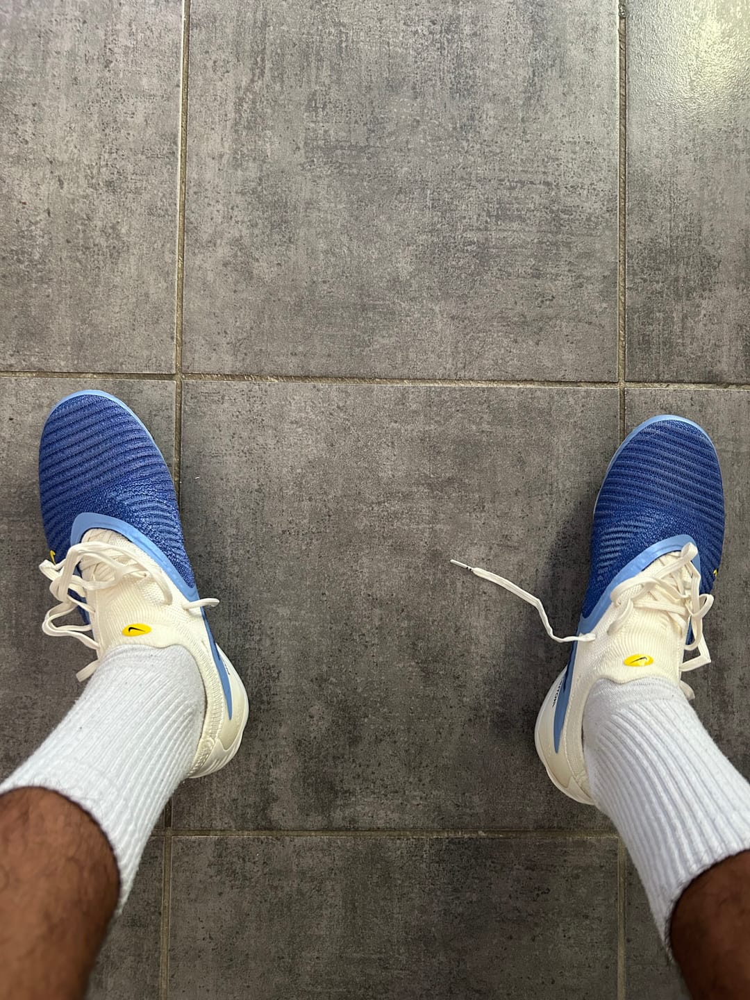 Customer photo review of Nike Phantom 6 Elite Low Cut SG Attack Pack - Bleu/Blanc/Noir/Rose