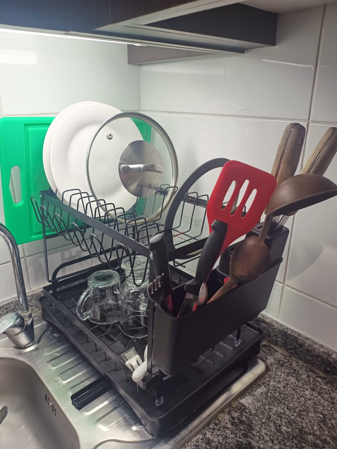 Customer photo review of Escurridor De Platos 2 Niveles Secaplatos Multifuncional