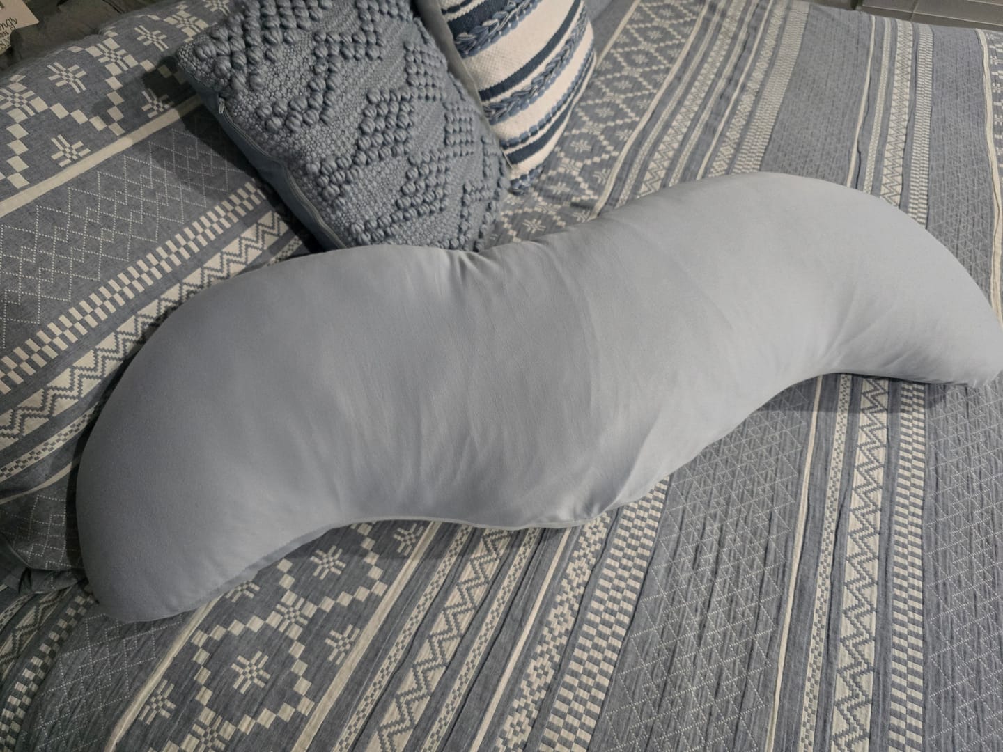 Customer photo review of Snuggi Body Align Pillow