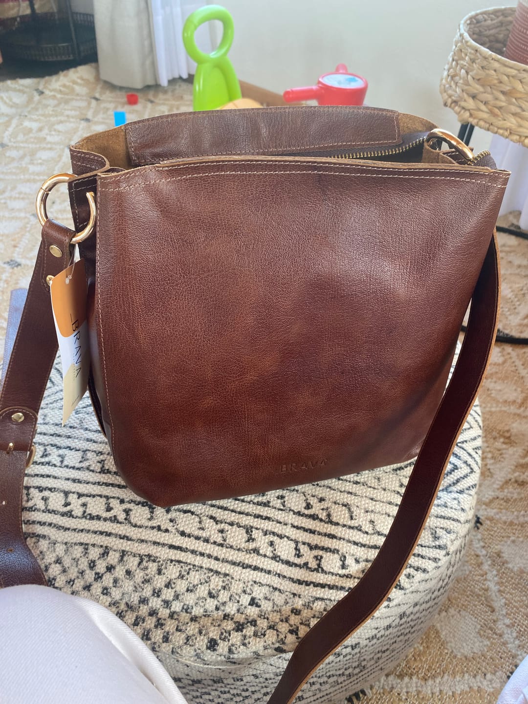 Customer photo review of Bandolera de cuero modelo AMELIA Cognac