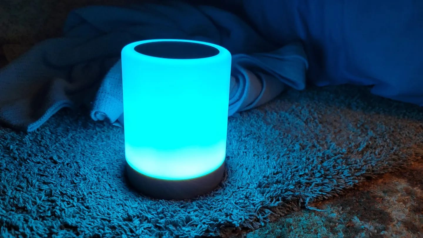 Customer photo review of Colour-Changing Table Lamp for Bedside, Remote Control, 12 cm