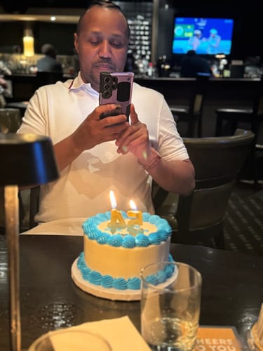 Customer photo review of Message Cake