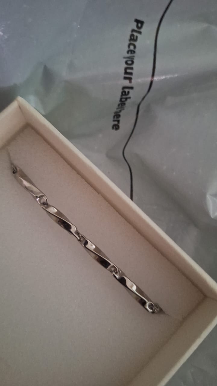 Customer photo review of FREE Gift Box + Silver Polishing Cloth (Worth RM24.90)