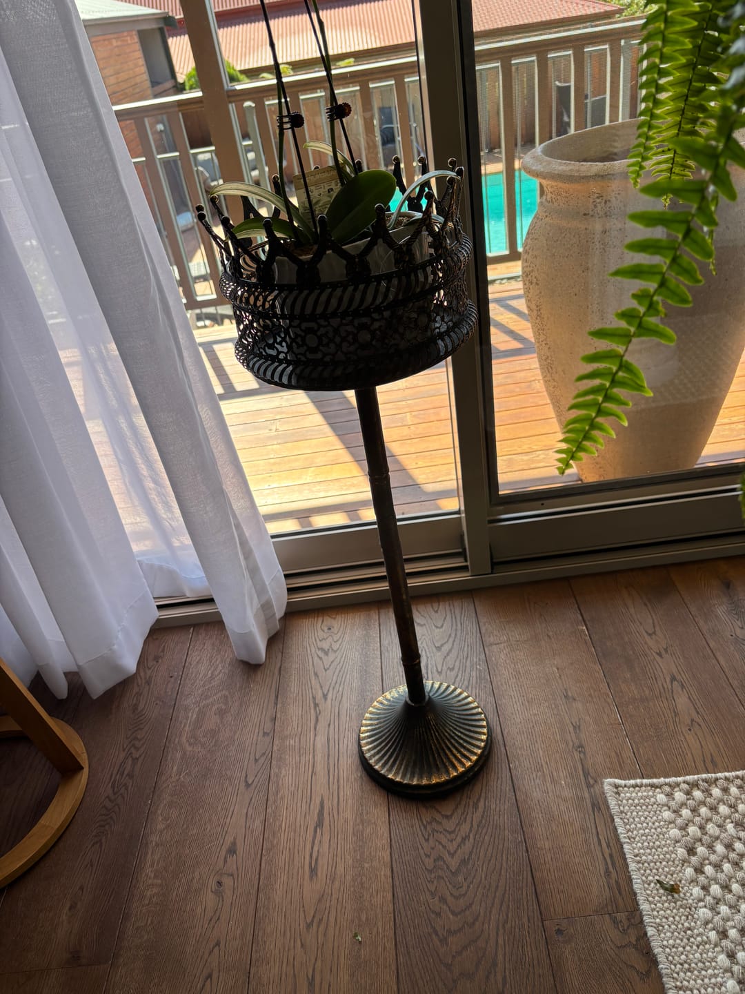 Customer photo review of Harmony Crown Pedestal Planter Stand, Aged Metal French Provincial Plant Stand 80cm