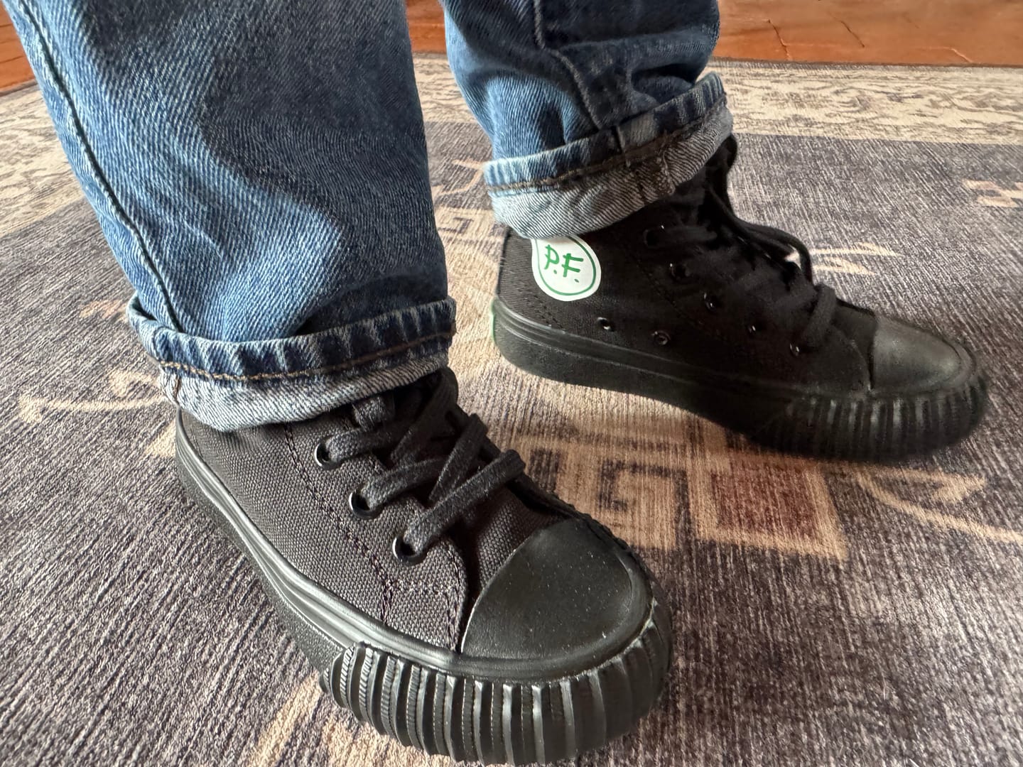 Customer photo review of 1993 Center Kids High-Top Black