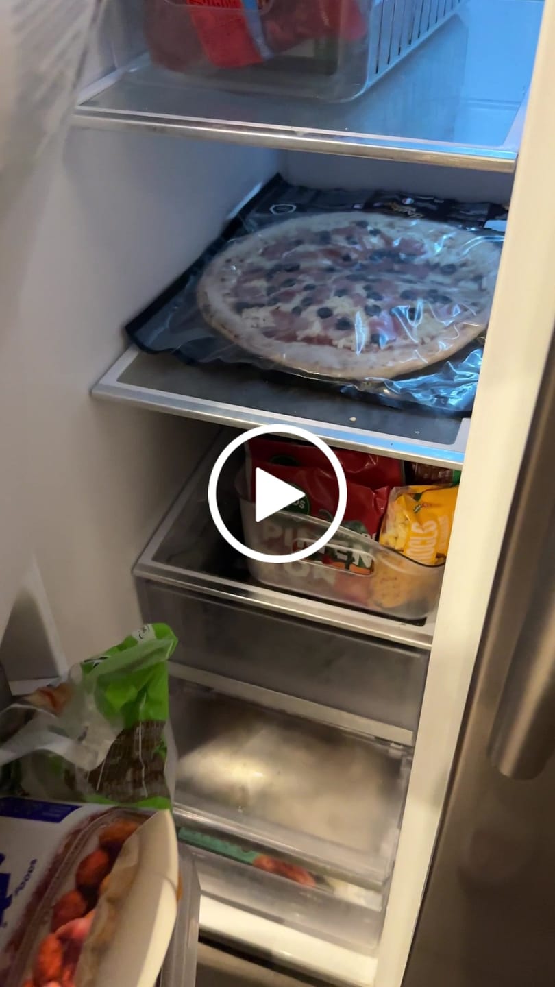 Customer video review of Bandeja Organizadora de Freezer Grande FreezeUp YouCopia®