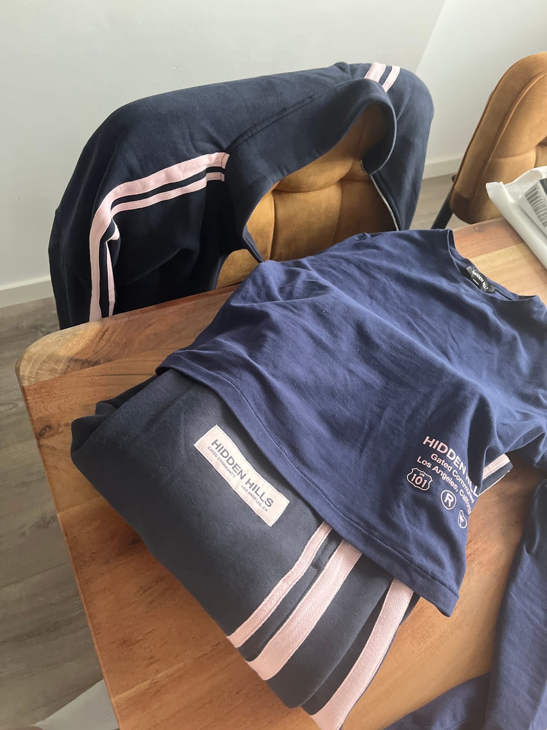 Customer photo review of LABEL LONGSLEEVE TOP NAVY/LIGHT PINK