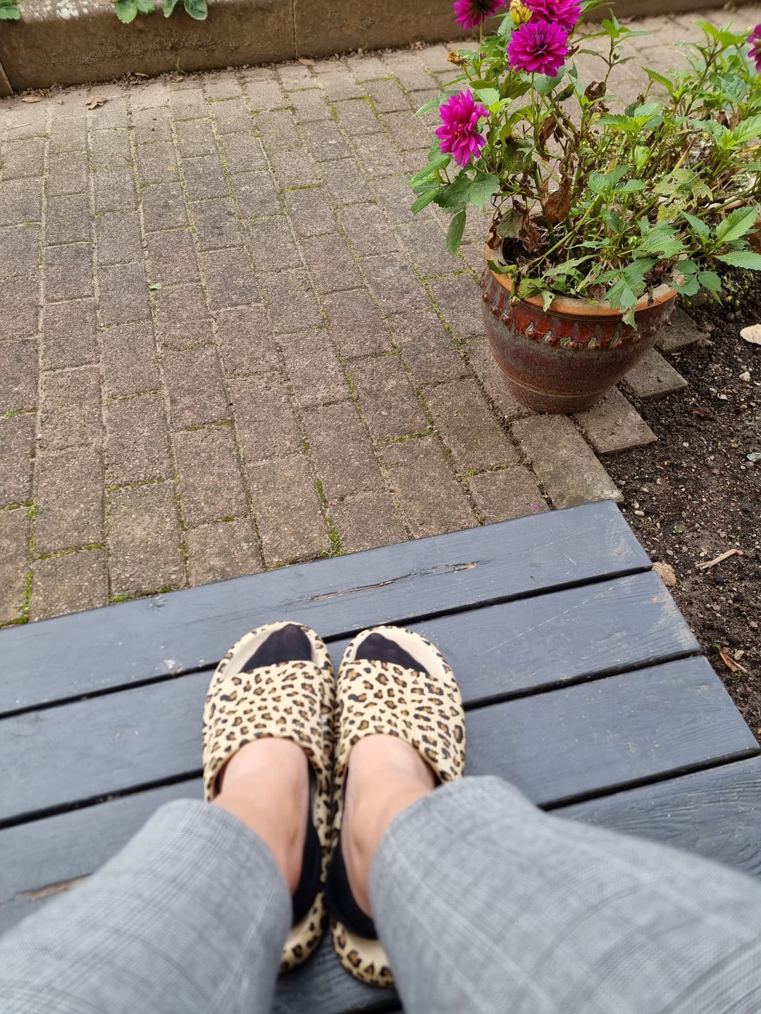Customer photo review of HappyFlops Limited Editions