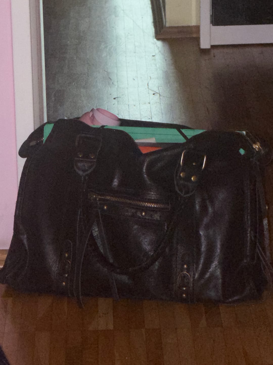 Customer photo review of It girl bag black
