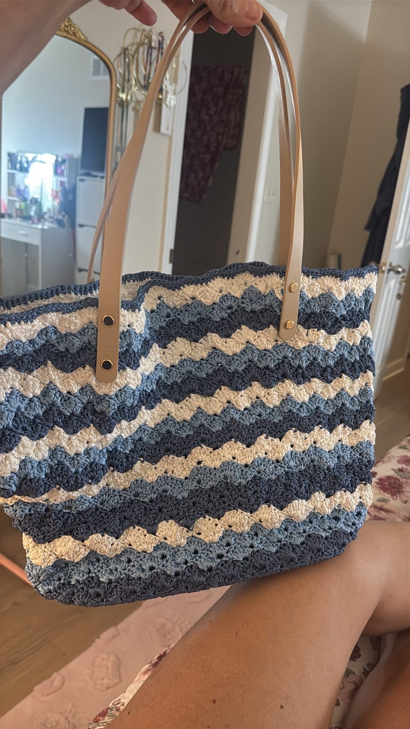 Customer photo review of Seabreaze Wave Tote Crochet Kit