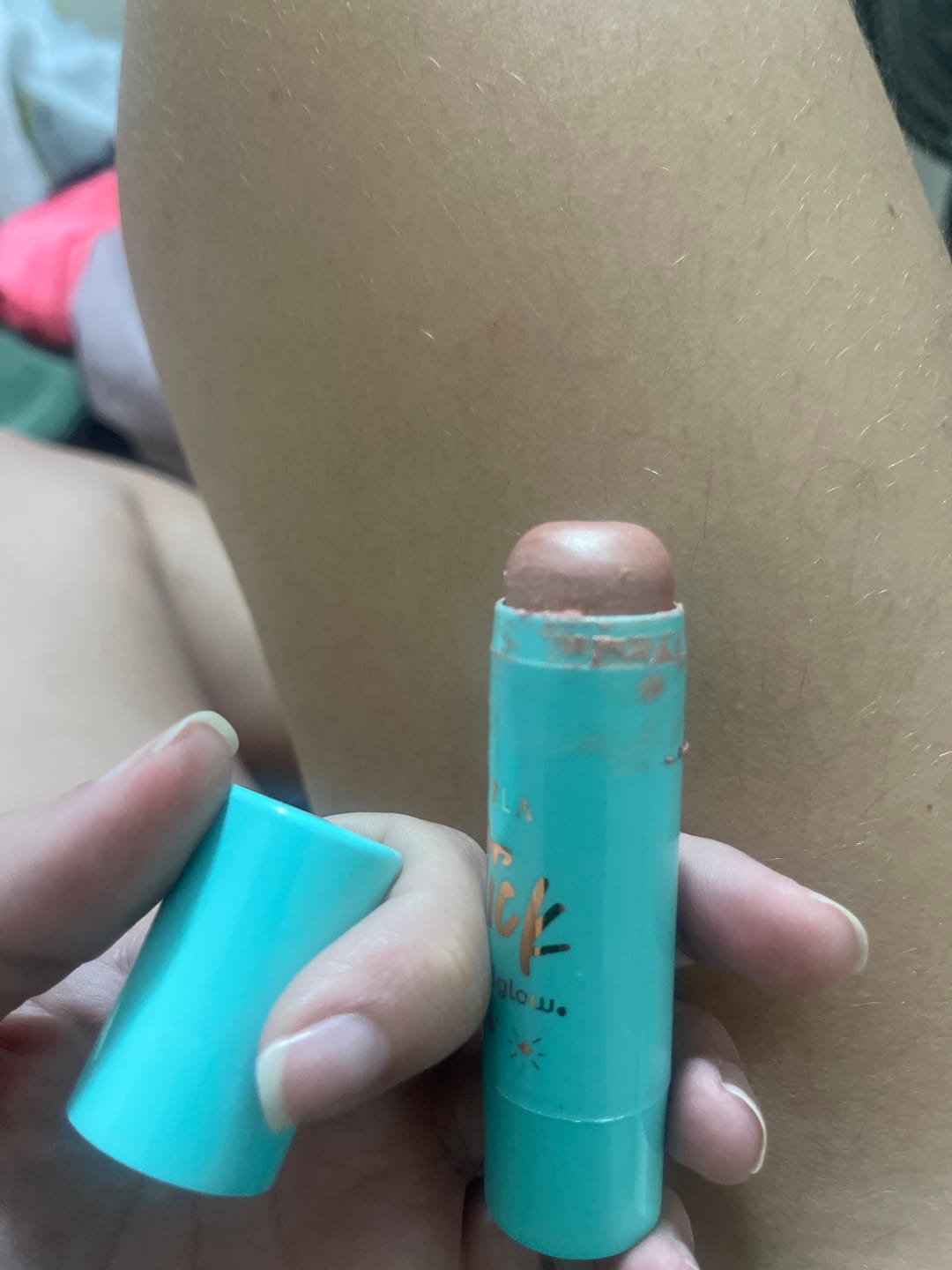 Customer photo review of Shine And Glow – Iluminador Em Stick – Vizzela