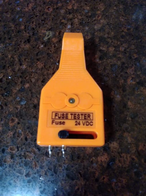 Customer photo review of BoltBuddy™ 2-in-1 Fuse Tester & Puller