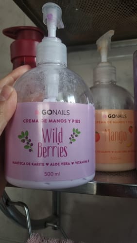 Customer photo review of Crema de Manos y Pies - Wild Berries 500 ml