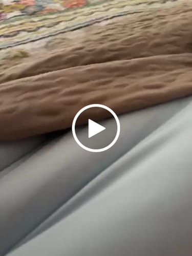 Customer video review of MarshMellow Comforter