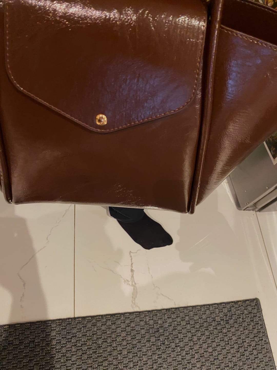 Customer photo review of Velora | Rugan Büyük Boy Kahverengi Çanta | Mini Makyaj Çantalı