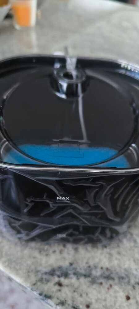 Customer photo review of Fontaine à Eau pour Chat 2,2L – Filtration Continue