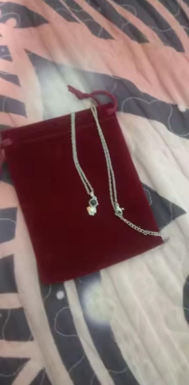 Customer photo review of Collar Recuerdo Eterno