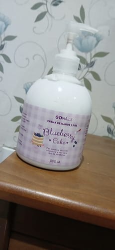 Customer photo review of Crema de Manos y Pies - Blueberry Cake 500 ml