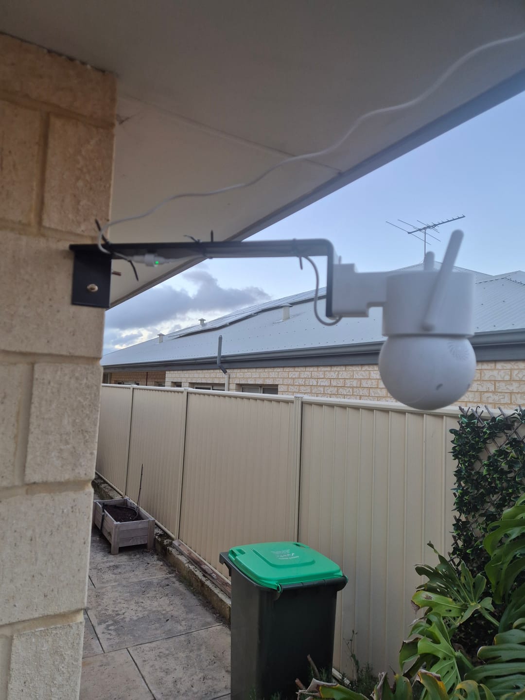 Customer photo review of Solar Camera Pro 3.0 WIFI®