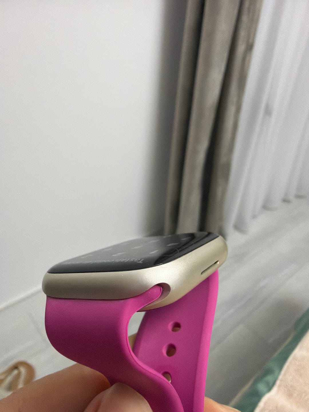 Customer photo review of Curea Ceas Apple Watch Silicon Dragon Fruit