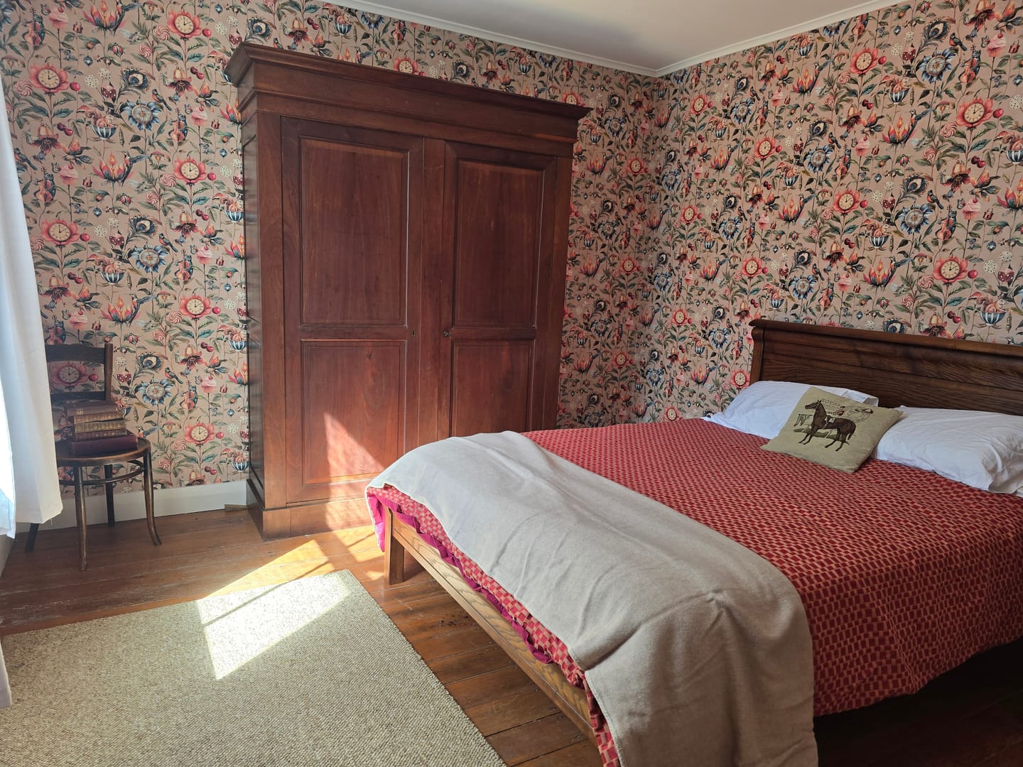 Customer photo review of Elysium – Surreal Wonderland Wallpaper – Plaster