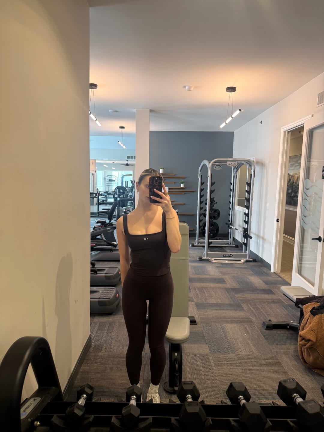 Customer photo review of The Square Tank / Espresso