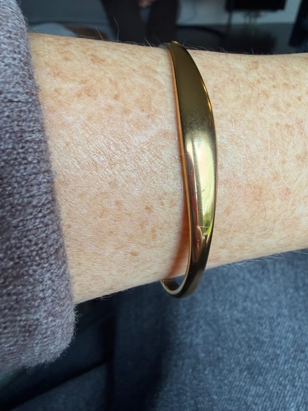 Customer photo review of Essential Cuff Bracelet Gold