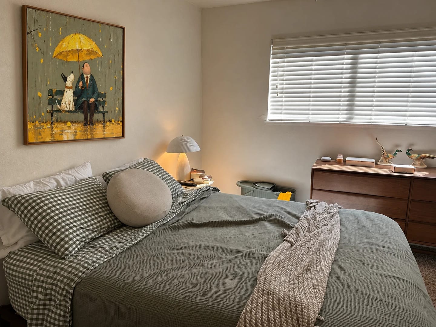Customer photo review of Modern Folk Art｜Under the Yellow Umbrella