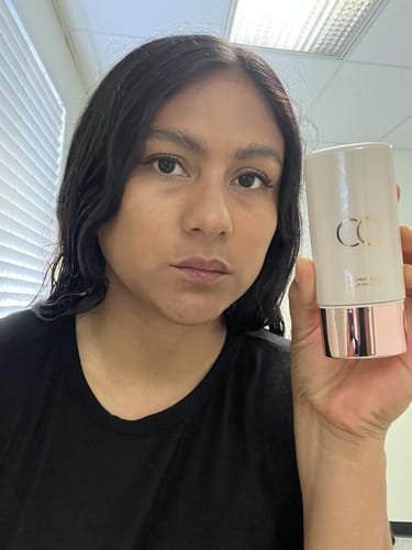 Customer photo review of Base Ela™ CC sérum tonalizante corretor de cor