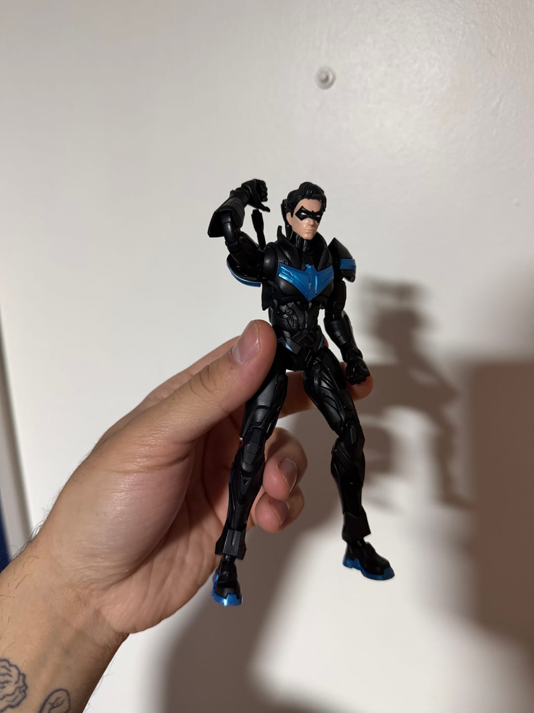 Customer photo review of Nightwing - DC - Champion Class 03 - Model Kit Articulado - BLOKEES