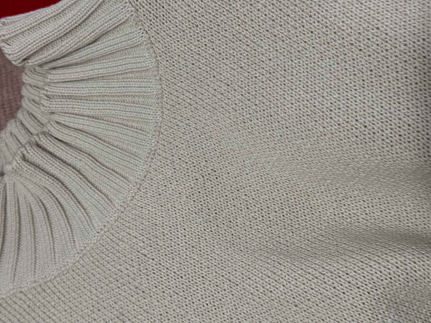 Customer photo review of SWEATER HANNAH CRUDO - CHALECO DE ALGODÓN DE CUELLO ALTO