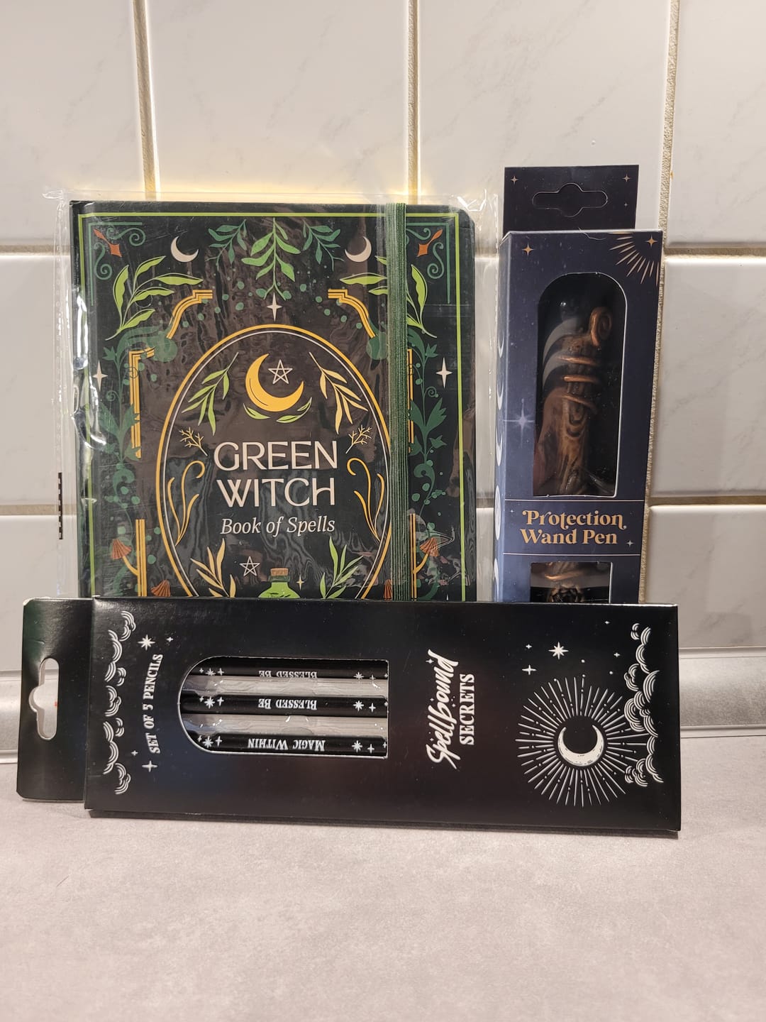 Customer photo review of Green Witch Notizbuch A5 – liniertes Journal mit Gummiband
