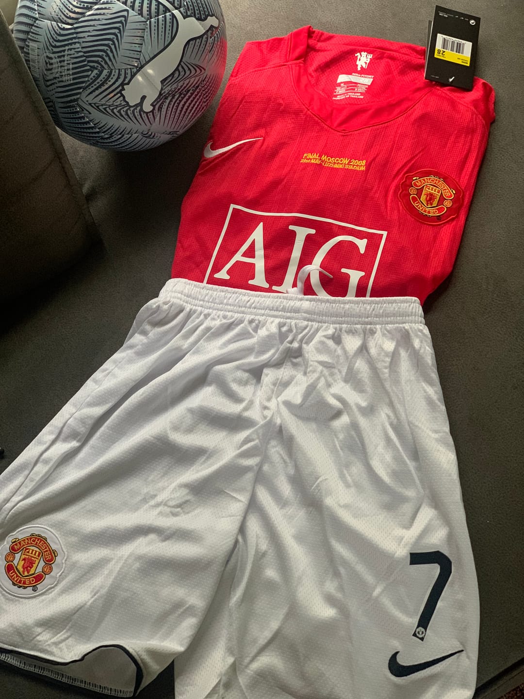 Customer photo review of Manchester United Home Kit 2007/08 - KIDS