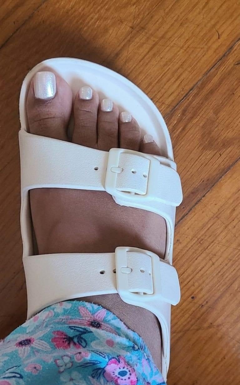 Customer photo review of Snuggi Arch Support Platfrom Sandals