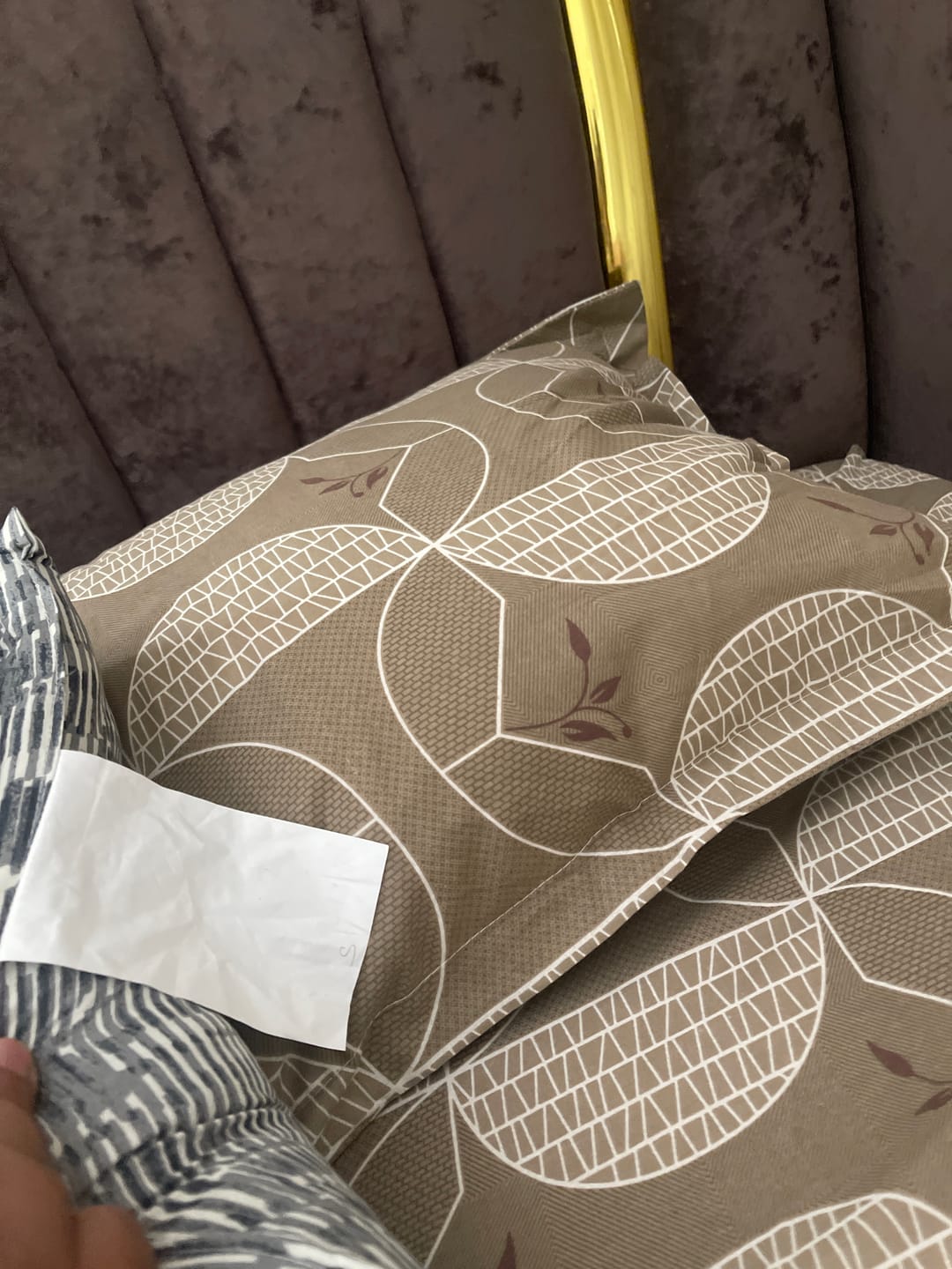 Customer photo review of Flo Adjustable Pillow (Fibre)
